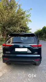 Toyota Innova Hycross 2023 (Top Model)