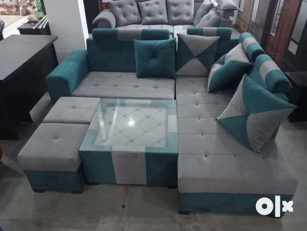 Brand new L shape sofa 7 setar with table 2 puffy
