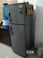 LG FRIDGE  good condition