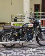 Karnataka registered Royal Enfield Classic 500