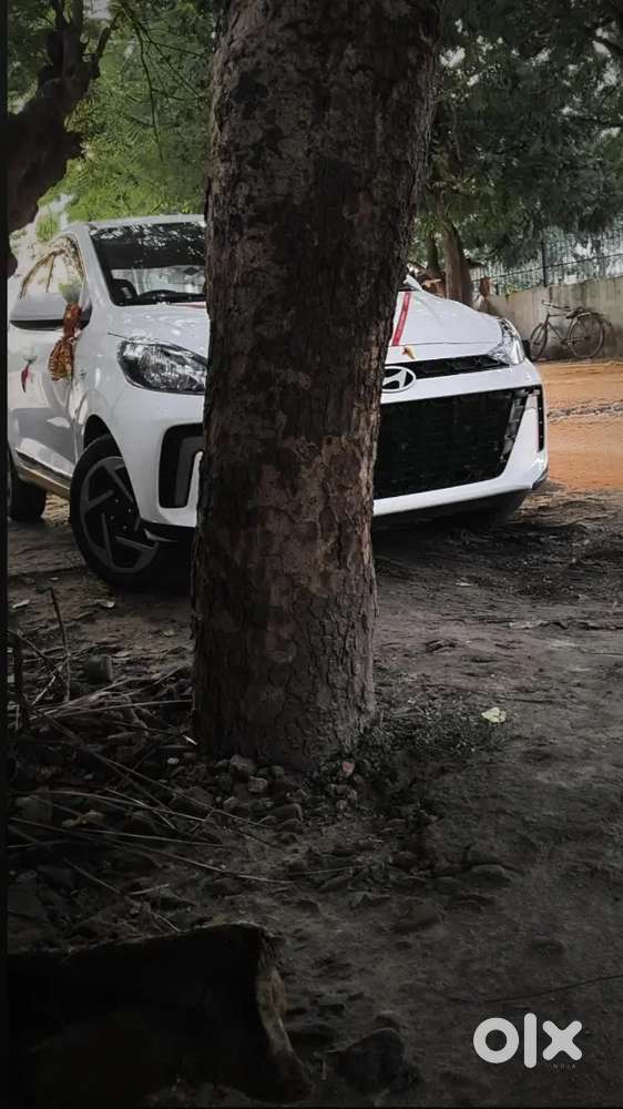 8 baje sa 6 baje Tak kaam karna hai