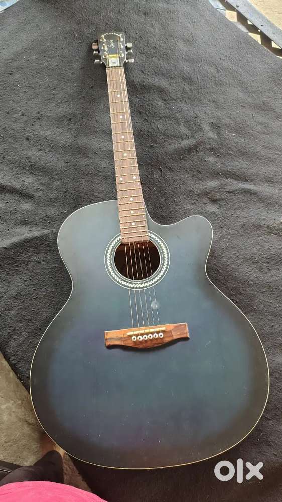 Good Condition Guitar