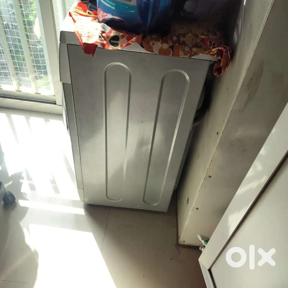 Front door washing machine