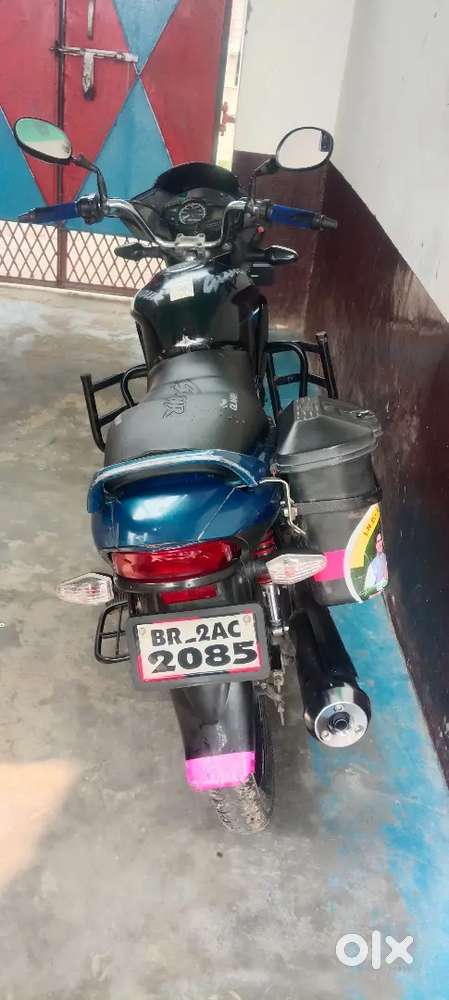 Gaadi bilkul candisan me hai