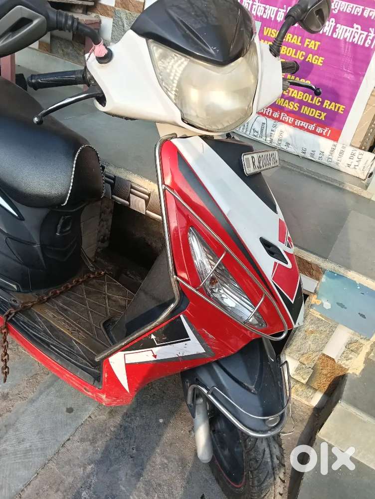 Dono टायर न्यू है 1 महीने पहले अच्छी कंडीशन में