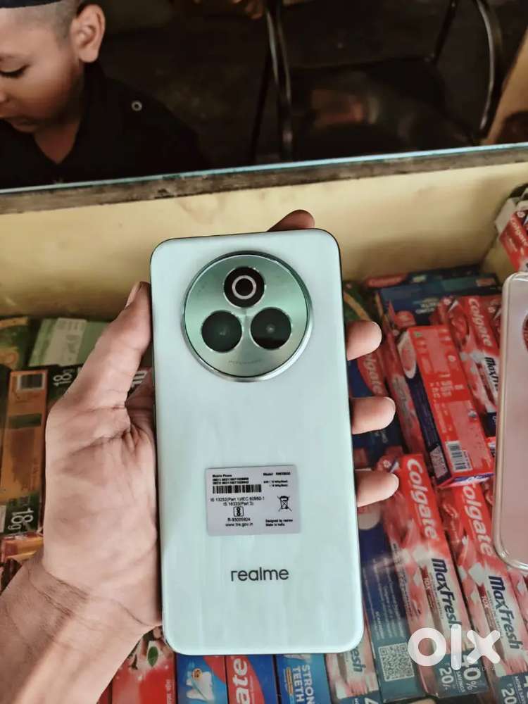 Model Realme P3 Pro 5G 8 256 7 Month old