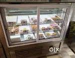 Cacke counter freezer
