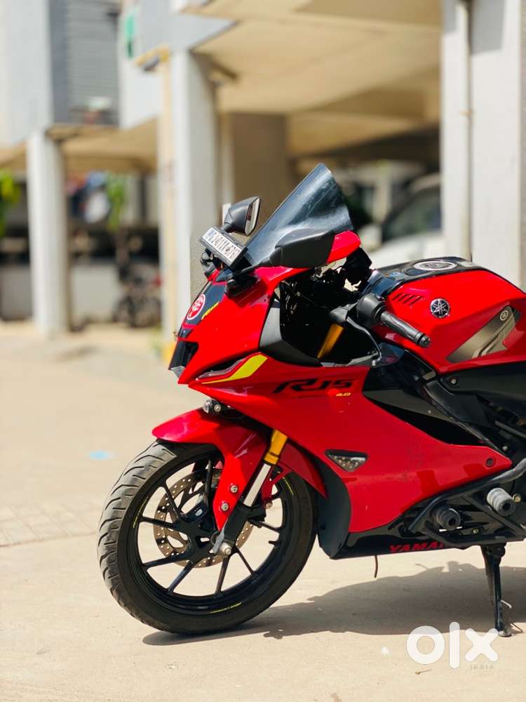 R15 V4 RED