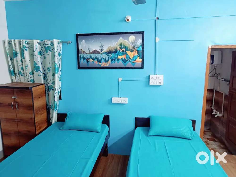 Furnished Premium Boys PG Near Sun Pharma Road