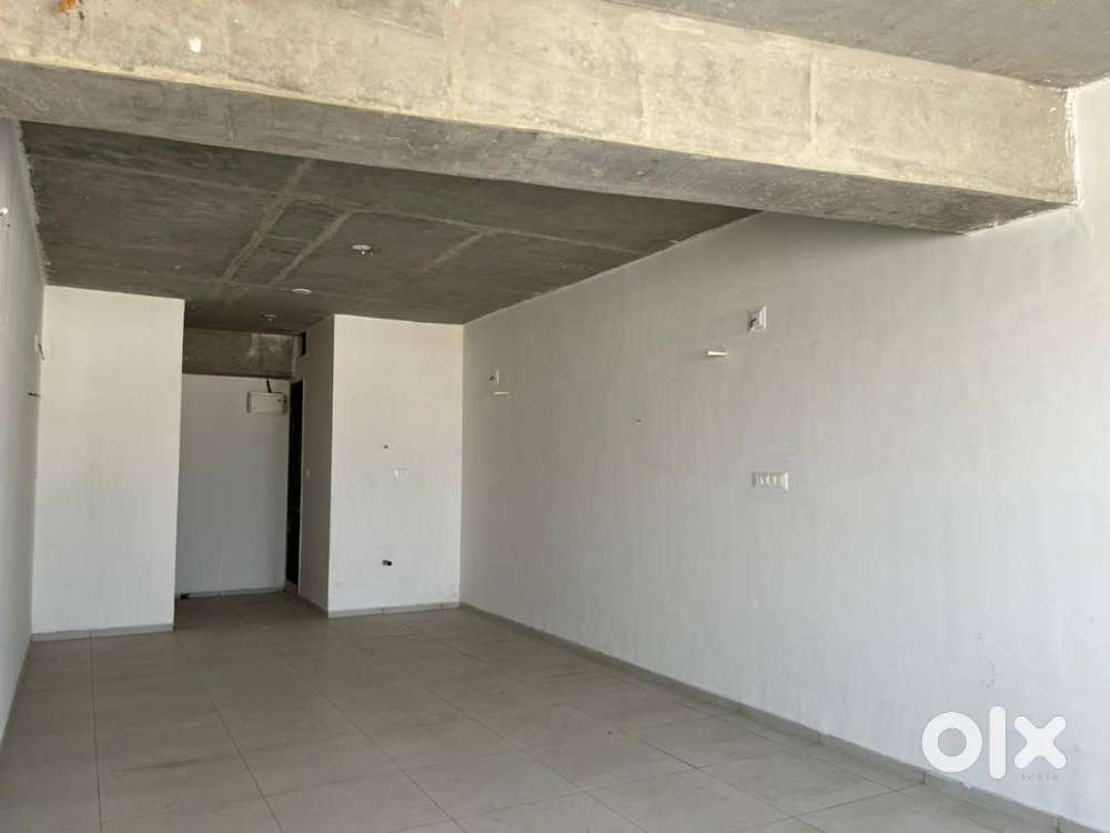 Spacious Office Near SG Highway for RENT