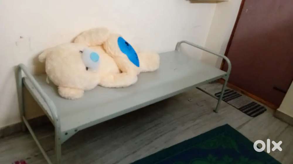 Iron cots 50 for sale