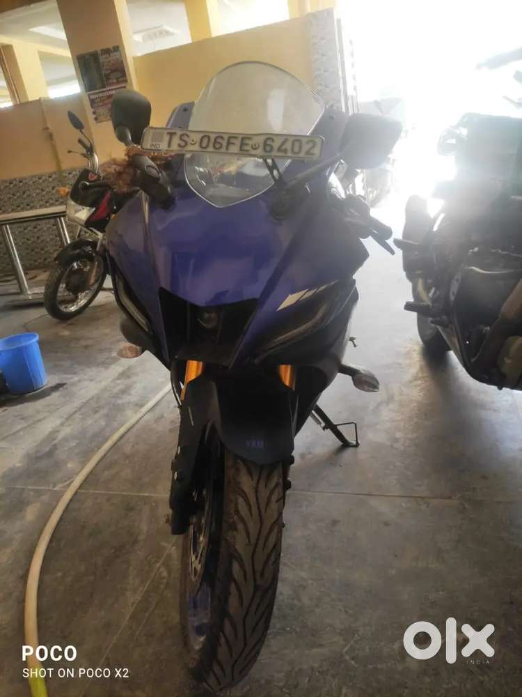 R15 v4 model, Racing blue color