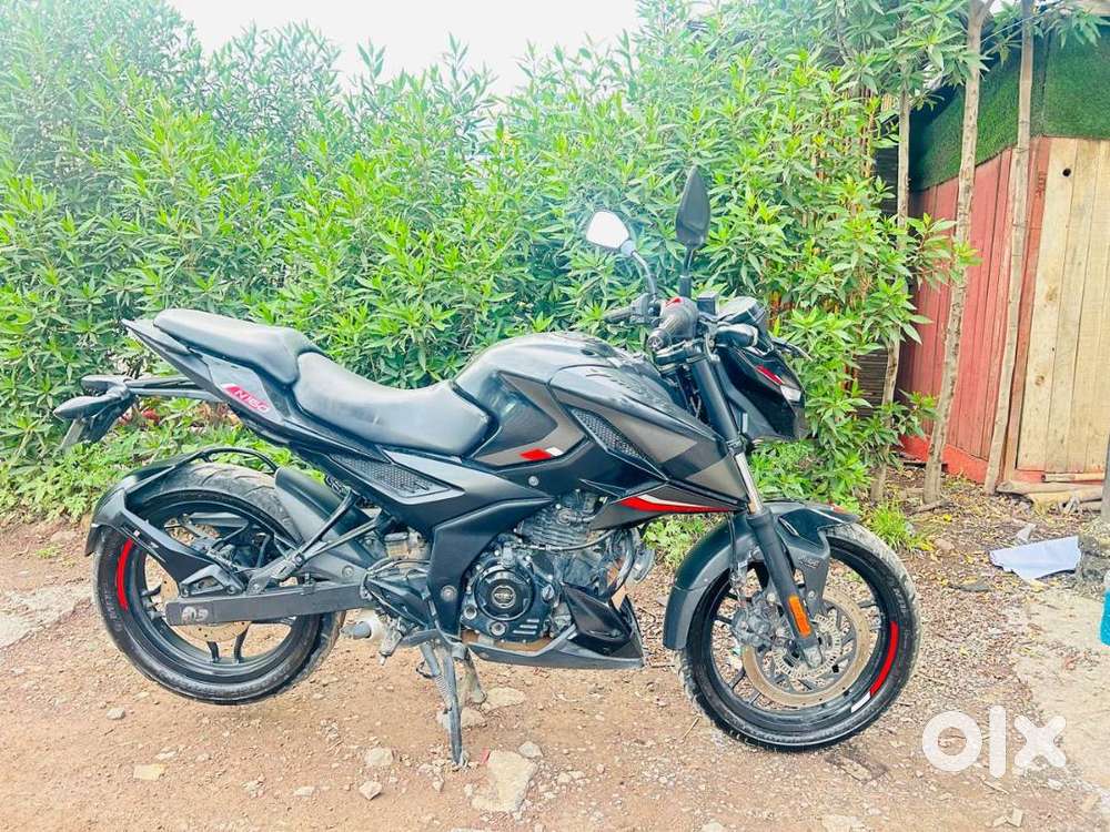 Bajaj N160 Pulsar 2022 Year