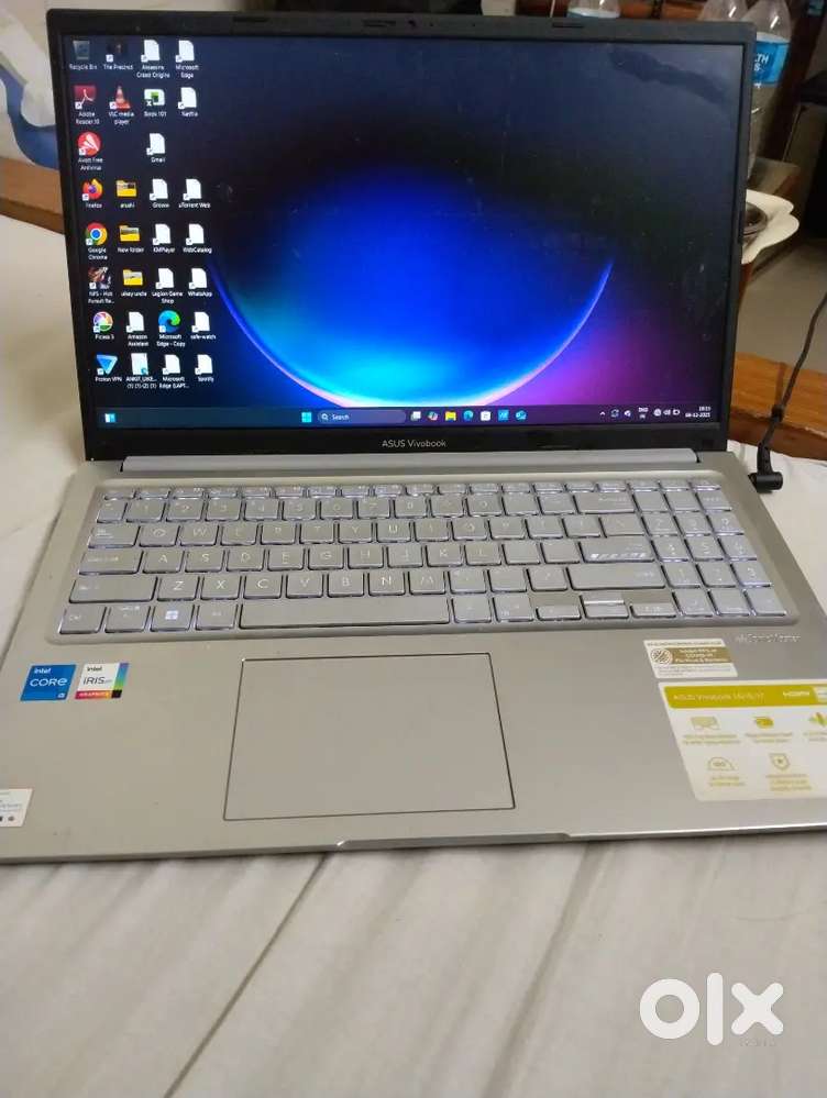Asus vivo book 15/8gb ram/500 gb hdd