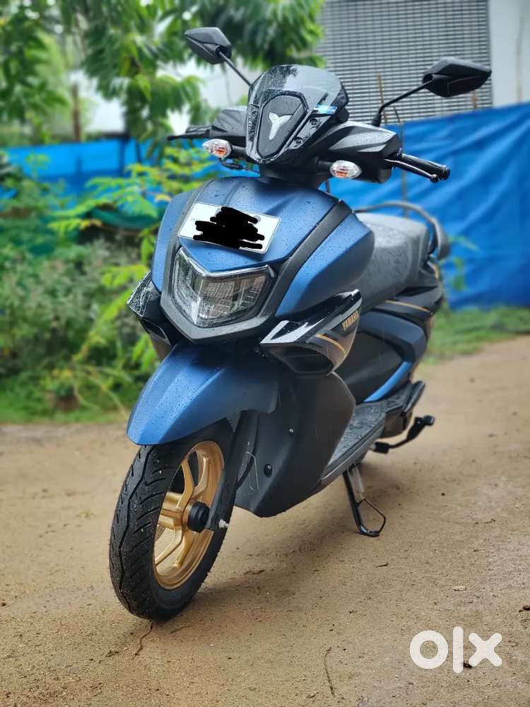 12/7/2025 model 5000km price 98000