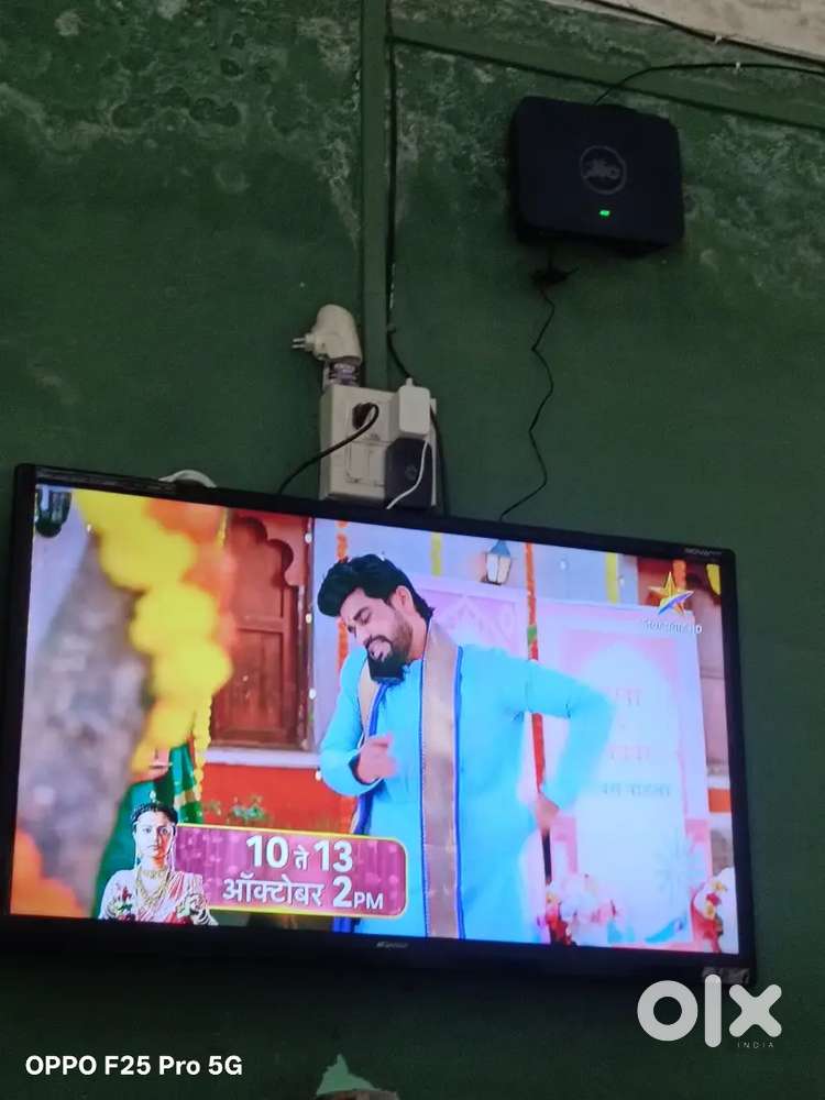 Sansui tv onehand 42 inches