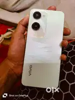 Vivo y28e 5g 8/128. 8month old all big box available