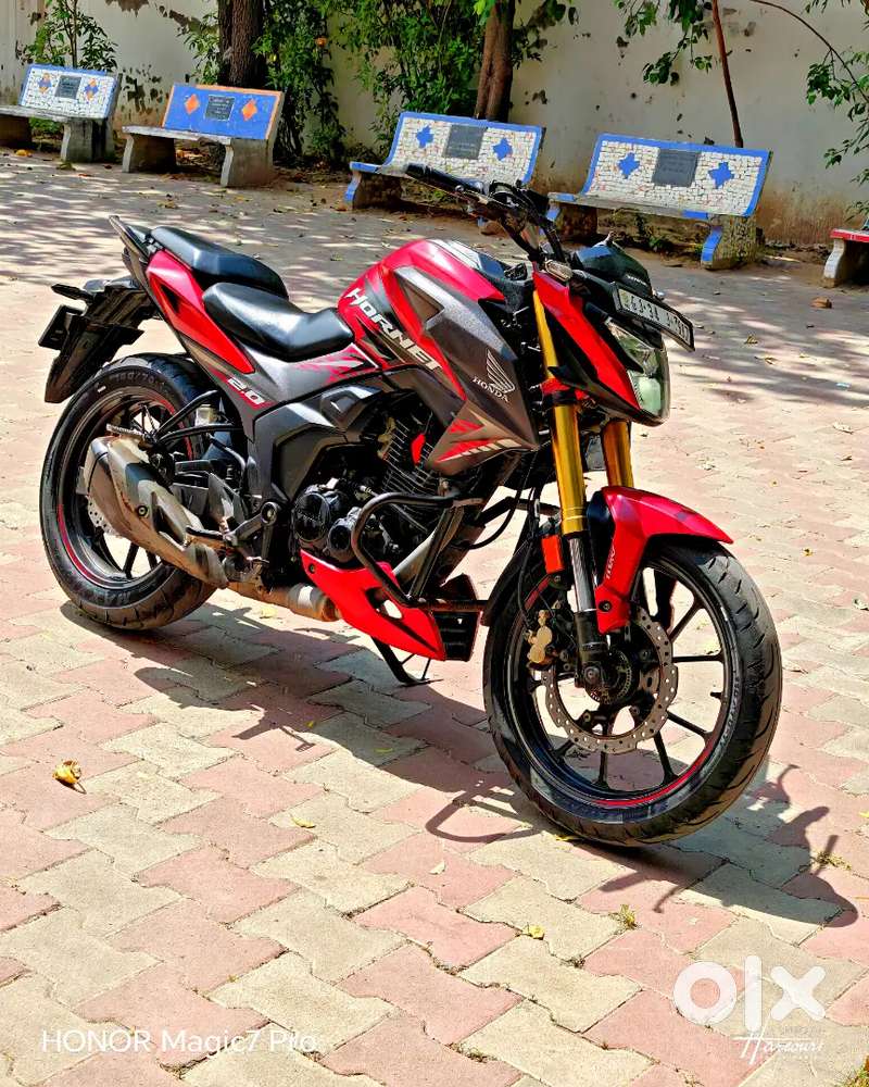 Honda cb hornet 2.0 red edition