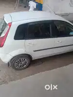 Ford Figo zxi 2013