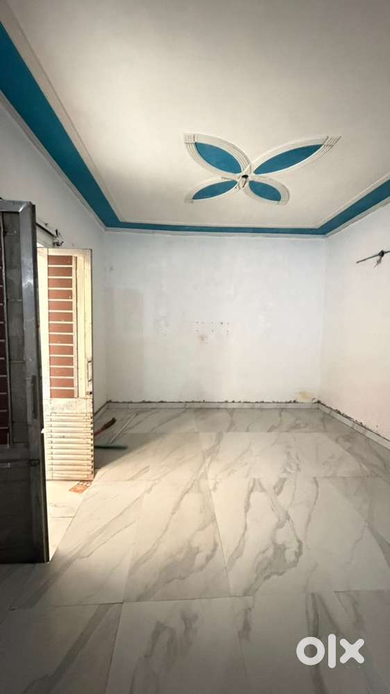 HALL FOR RENT IN SHIV NAGAR BEST FOR OFFICE OR COACHING CENTRE