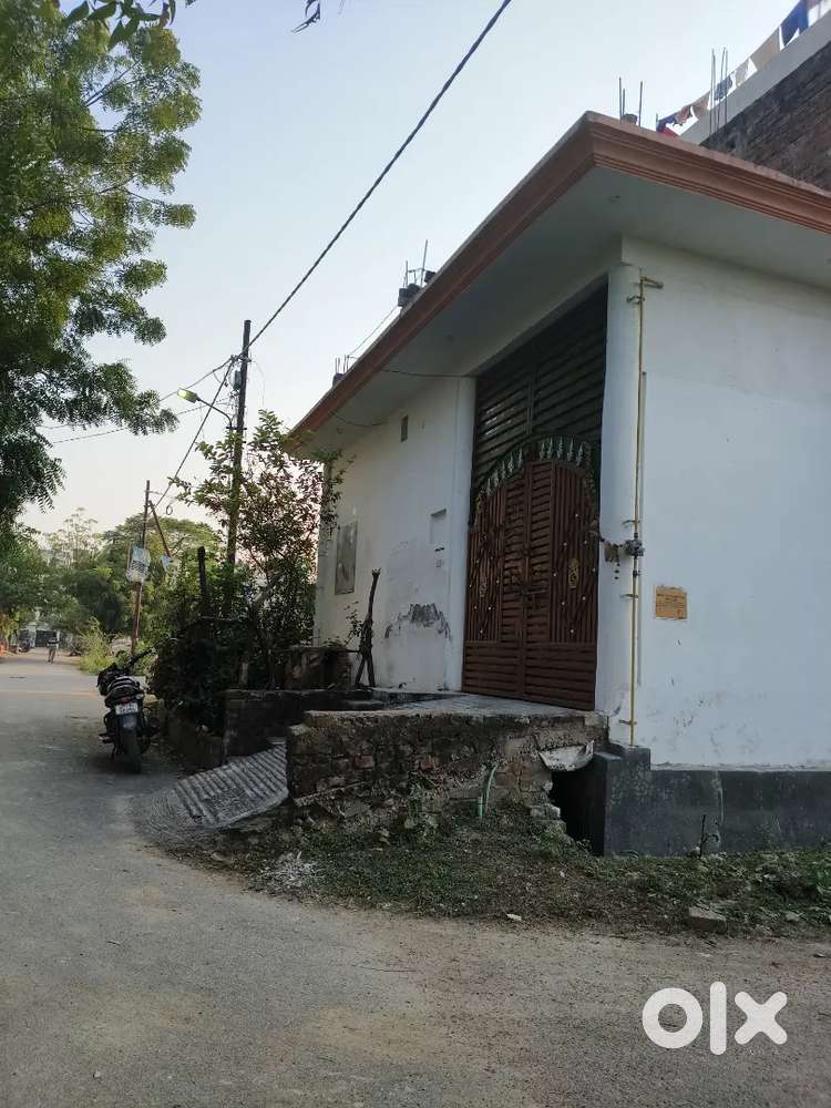 65 gaj 54 meeter Ambedkar puram corner near jhanda park