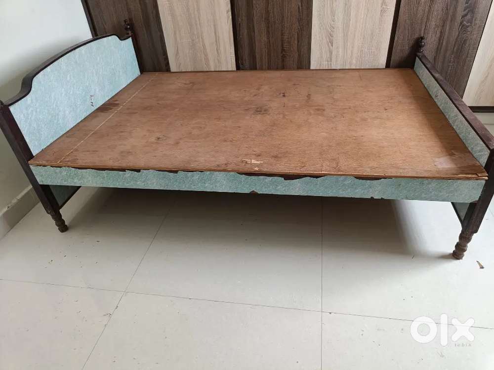 Cot selling