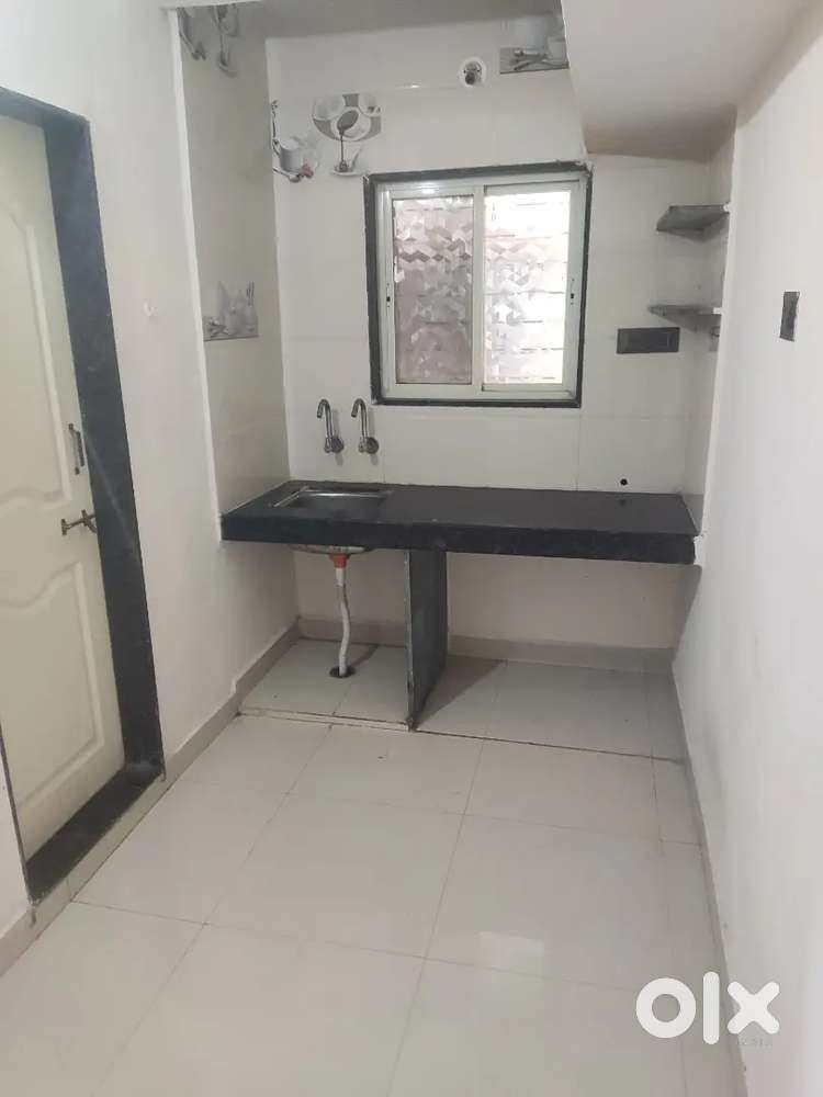 1RK male flatmate need