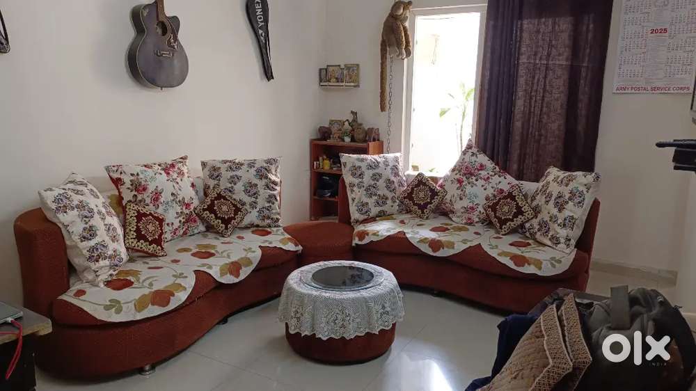 Sofa Set 6+1 with Round Glass Top Table