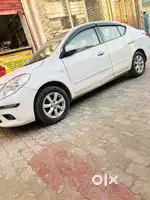 Nissan Sunny 2012