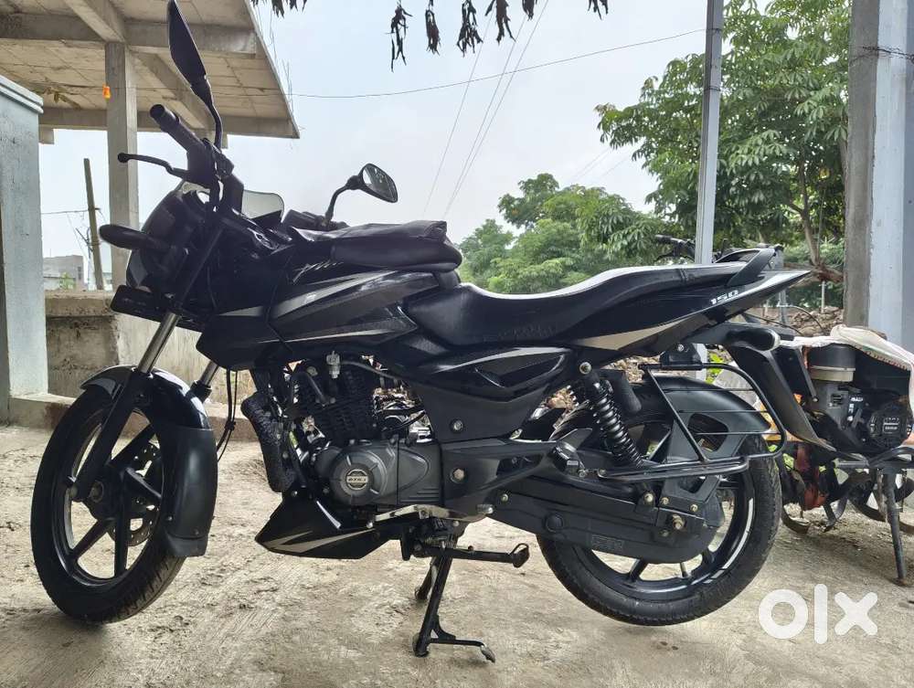 Bike well maintained, bs4 engine neat condition, new tyres