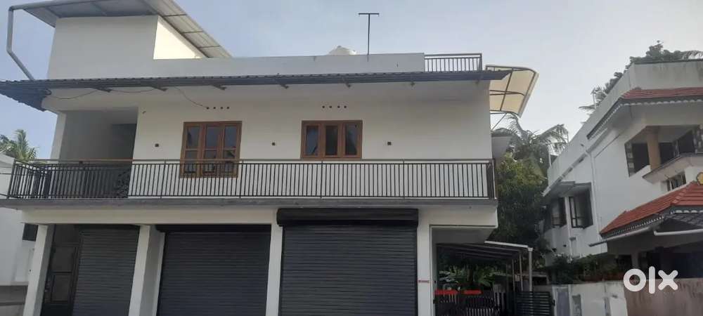 Shop and apartment for rent