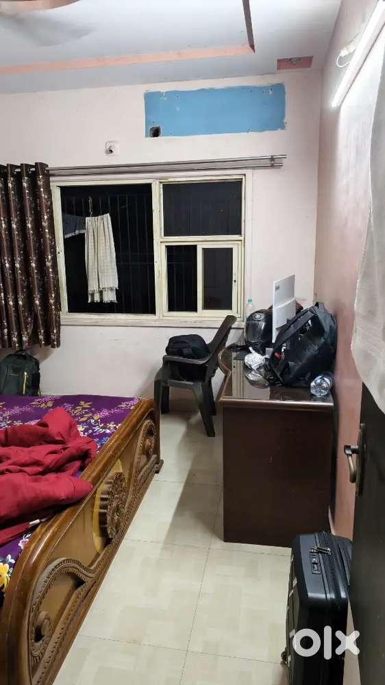 Male Roommate Required