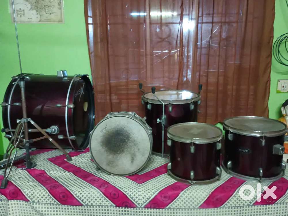Old Drum Set