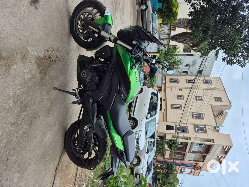 Bajaj dominar 400