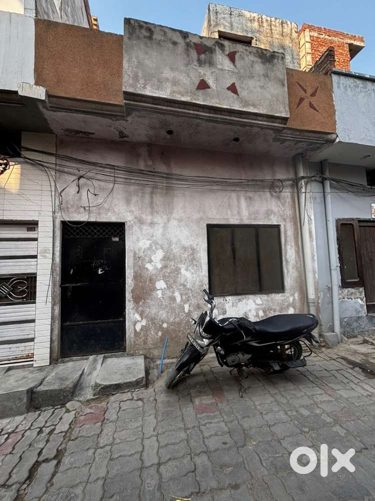 Houes for  sell exchange 62 gaj ragestre 15 futt gali nera main road