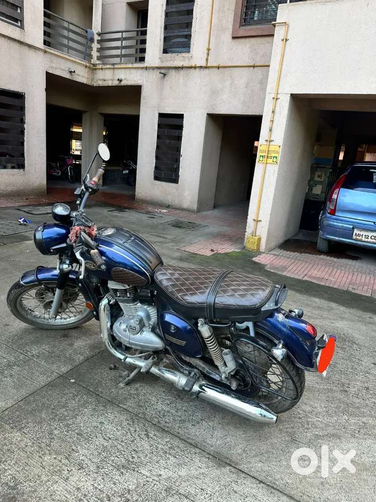 Jawa 42 2021 model good condition with additional accessories