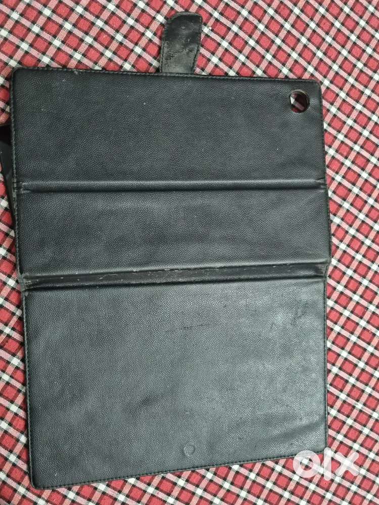 Lenevo tablet 2gb ram 32gb storage . FREE COVER