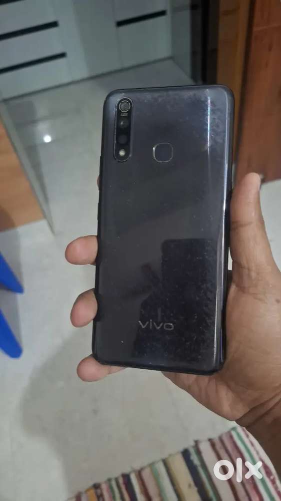 VIVO Z1PRO 6GB RAM 64 GB MEMORY