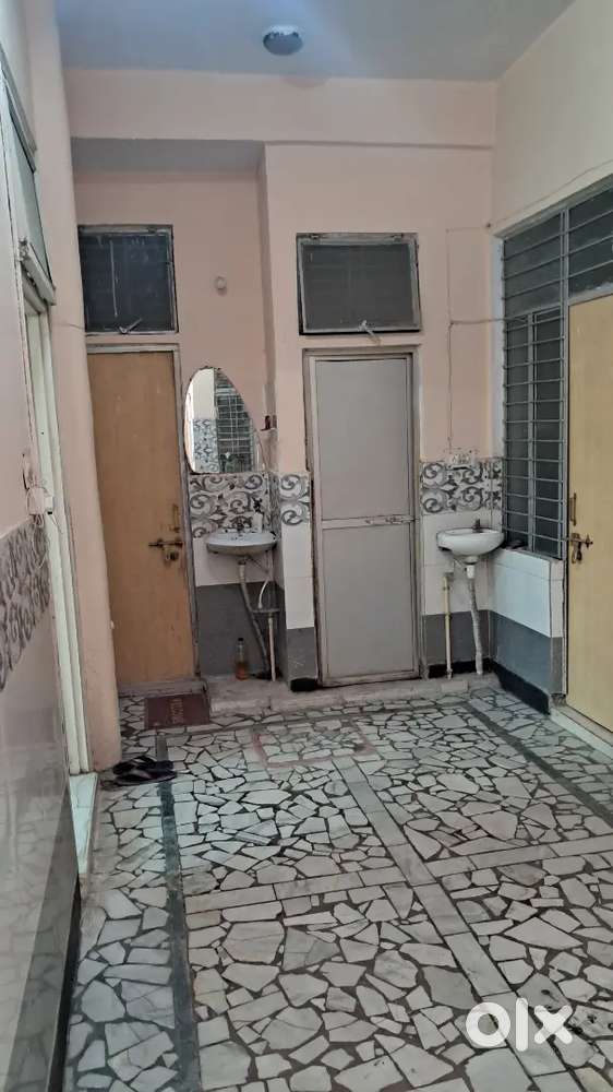 2 rooms set ground floor for small vegetarian family only