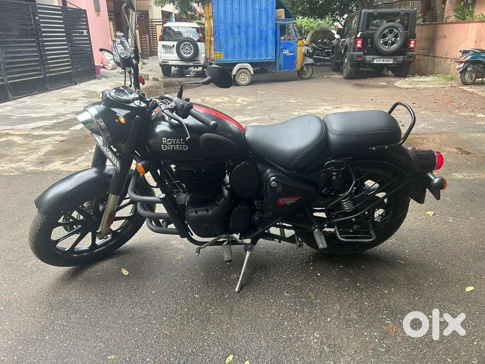 Top end model , Stilth black colour , dual disk , dual channel ABS