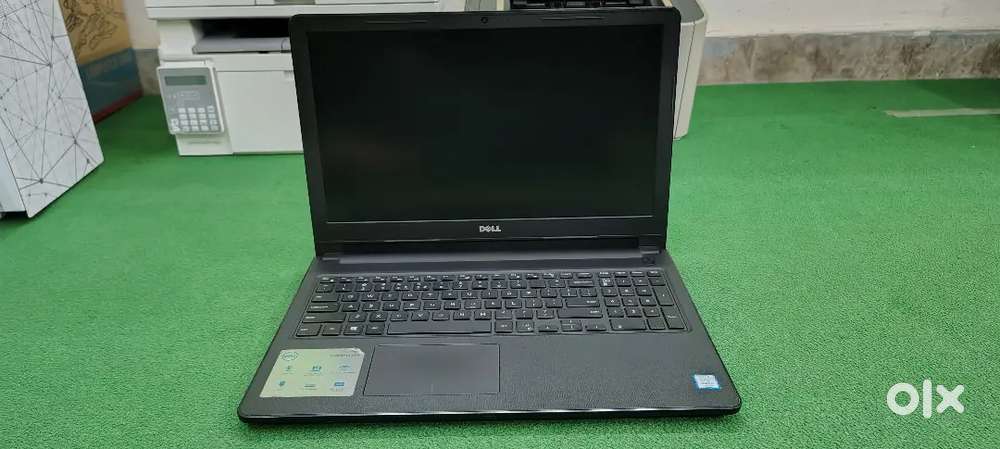 New condition laptop dell Inspiron 15 i3-7th gen / 8gb Ram/ 256gb SSD