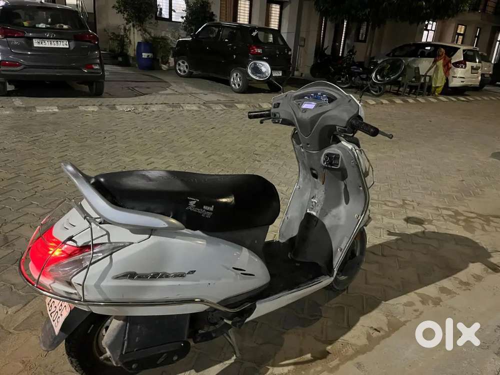 Honda activa 2018 model, want to sell,