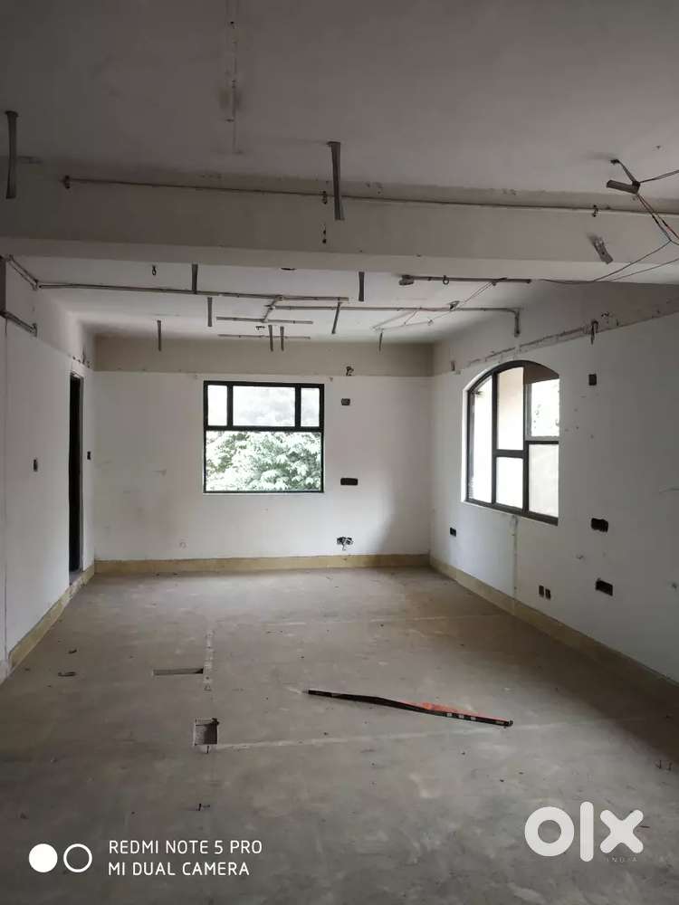 36000 sqft space available naraina 13 lakh rs monthly rent