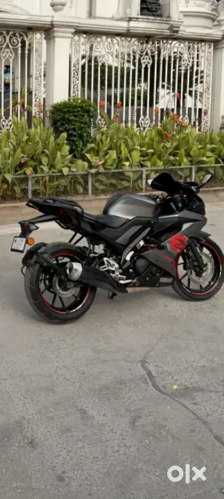 Yamaha R1 V3 good condition