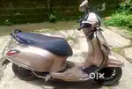Model: Bajaj Chetak 2433 Premium; Type:electric; Age:1year 6 months