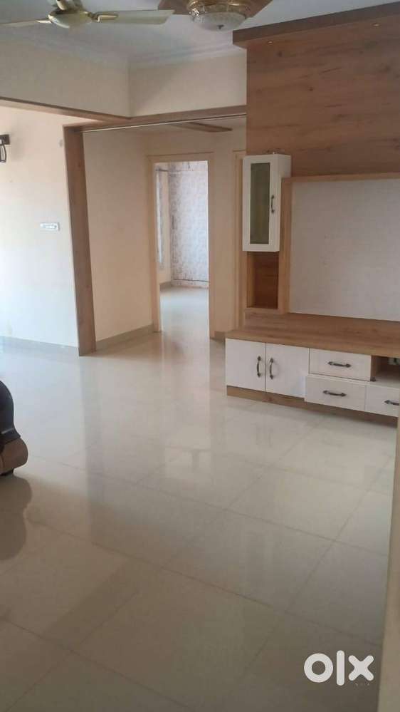 2bhk in THANISANDRA MAIN ROA FOR LEASE