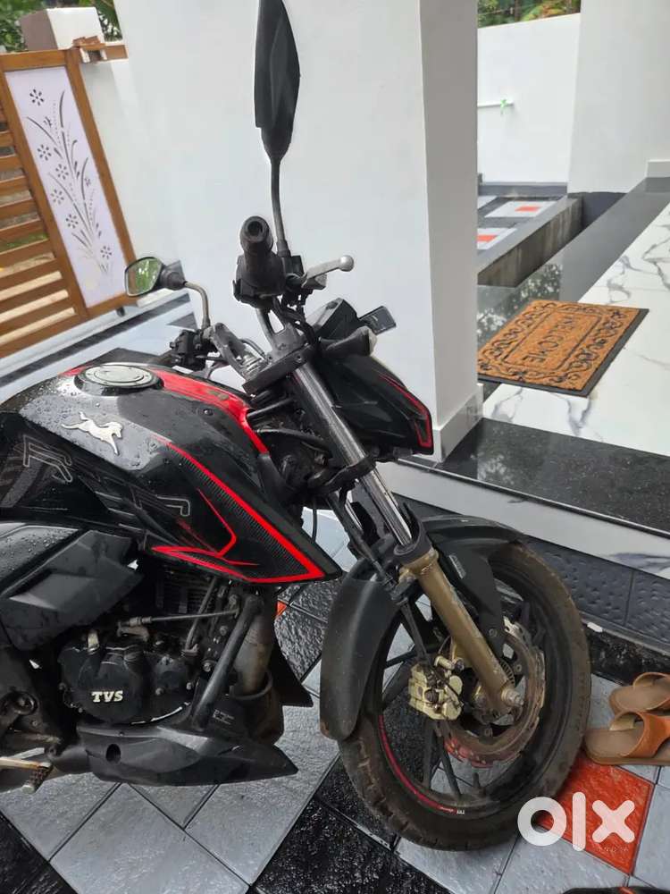 Tvs Apache RTR 200 V