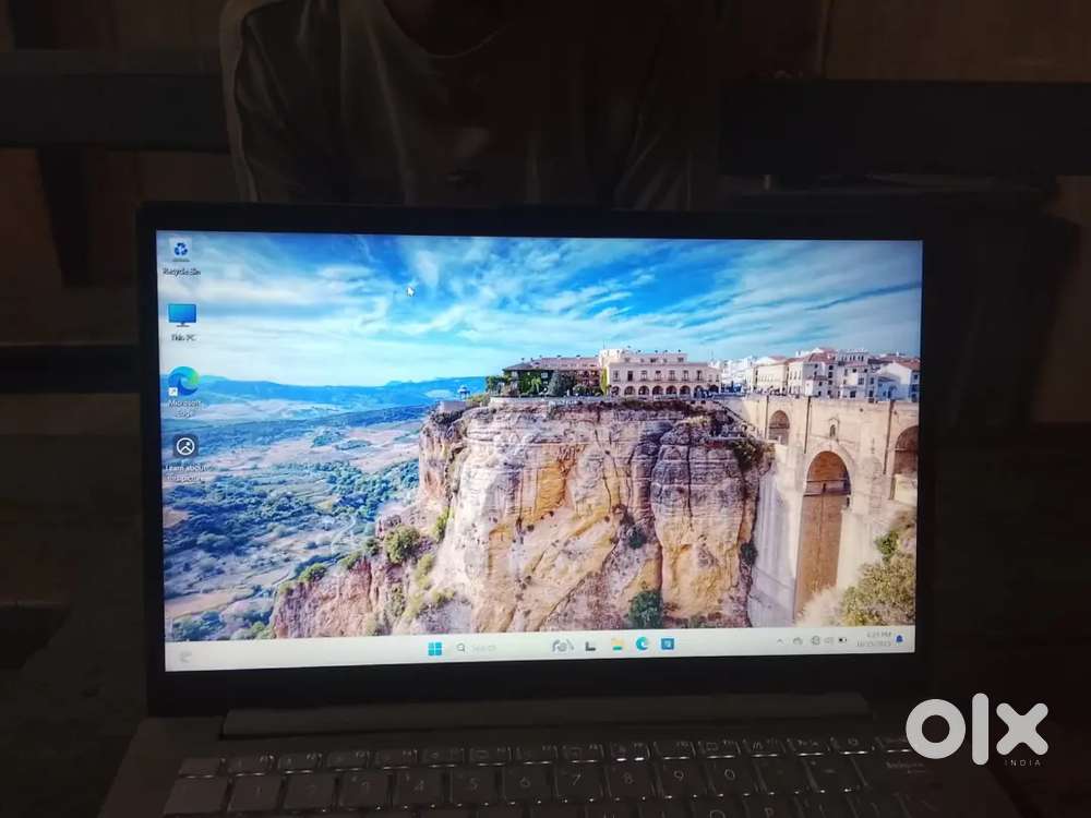 Asus vivobook 14 i5 7000