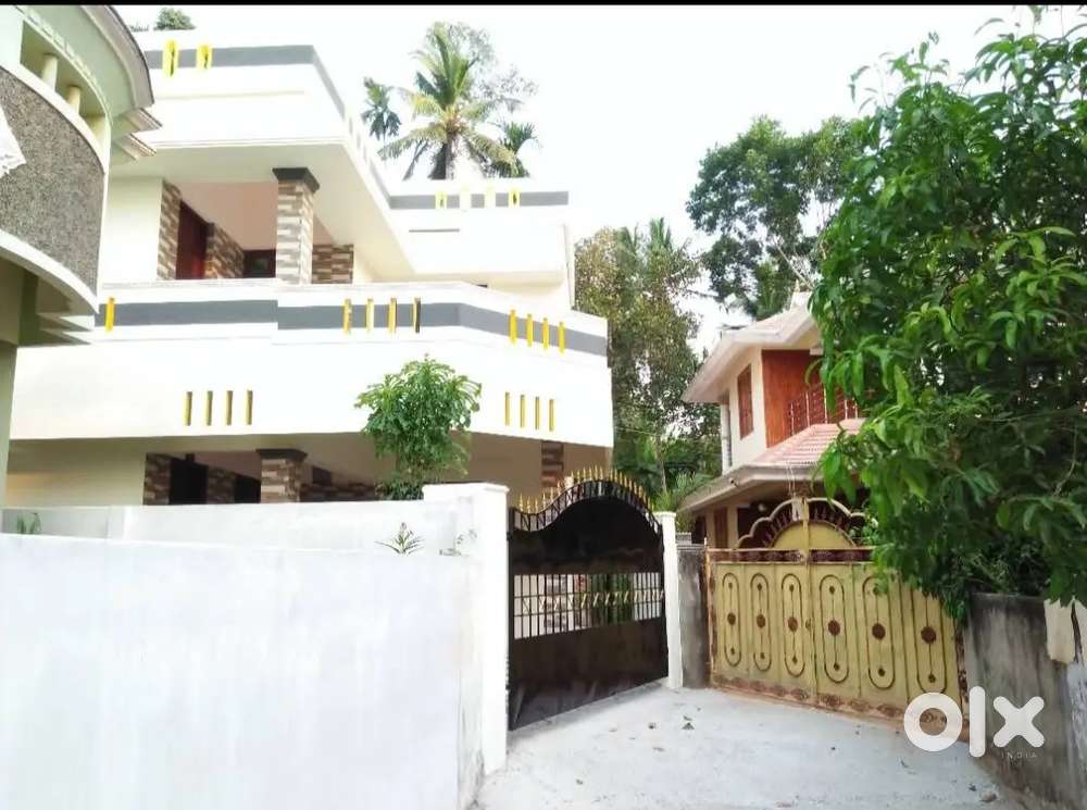 3 bhk house @ Aruvikkara, 100 meters from Aruvikkara school junction