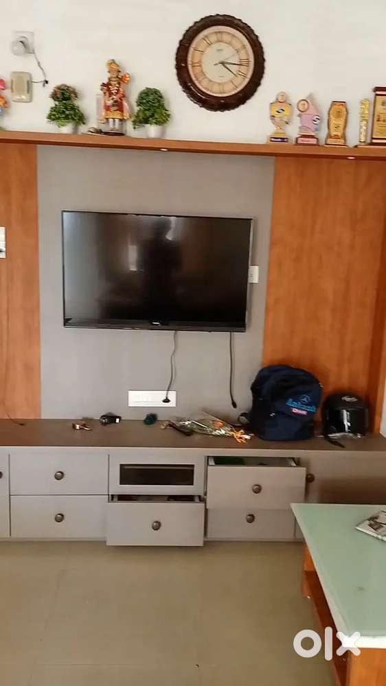 3 BHK FURNISHED FLAT FOR URGENT SELL